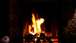 free Christmas Fireplace Screenaver